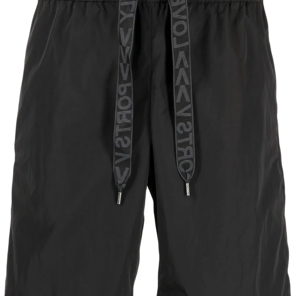 Спортивные шорты с кулиской и логотипом