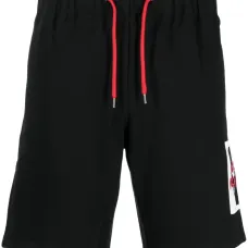 Спортивные шорты с нашивкой-логотипом