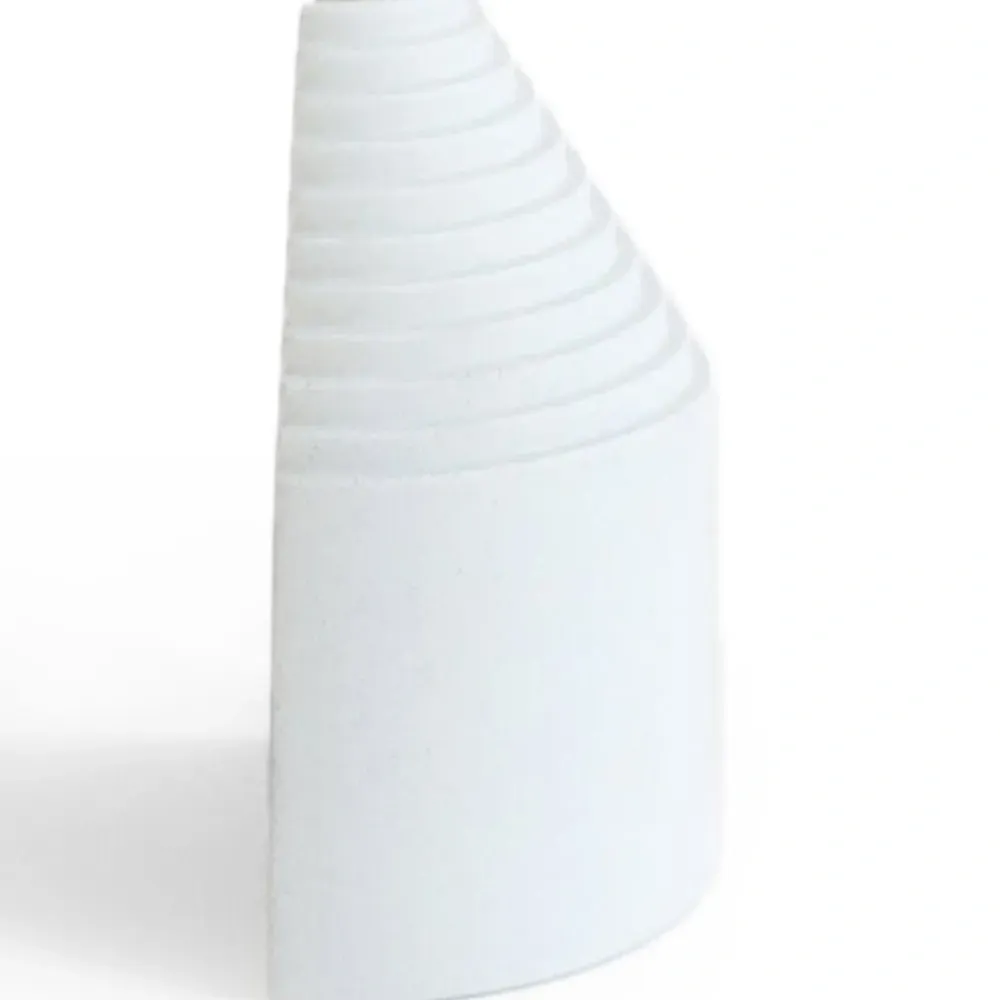 Маленькая фарфоровая ваза Ark (14 см)