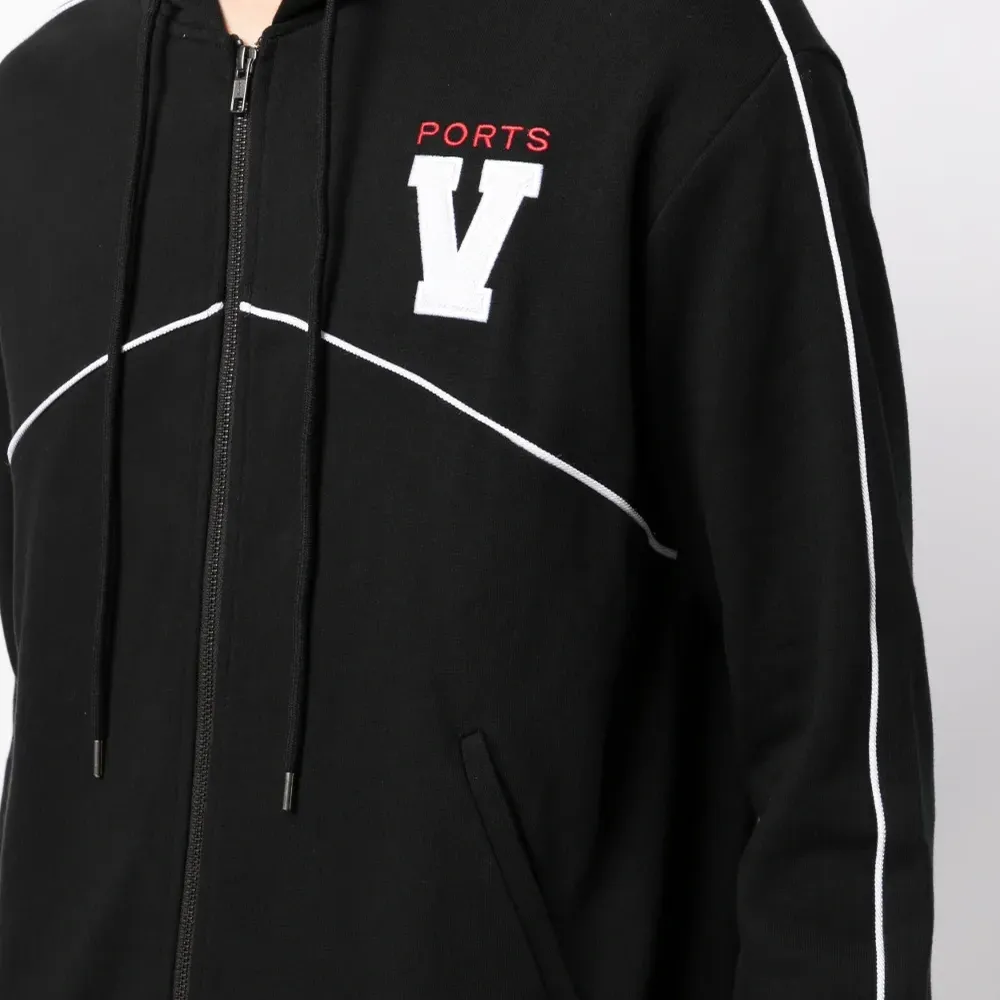 Худи с кулиской и вышитым логотипом