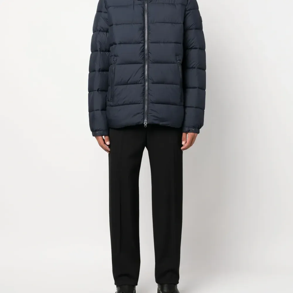 Пуховик на молнии