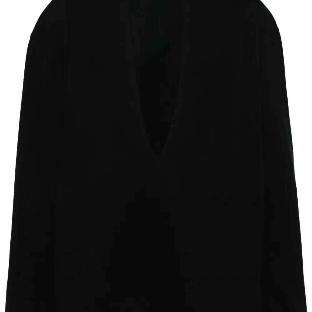 Худи с глубоким V-образным вырезом