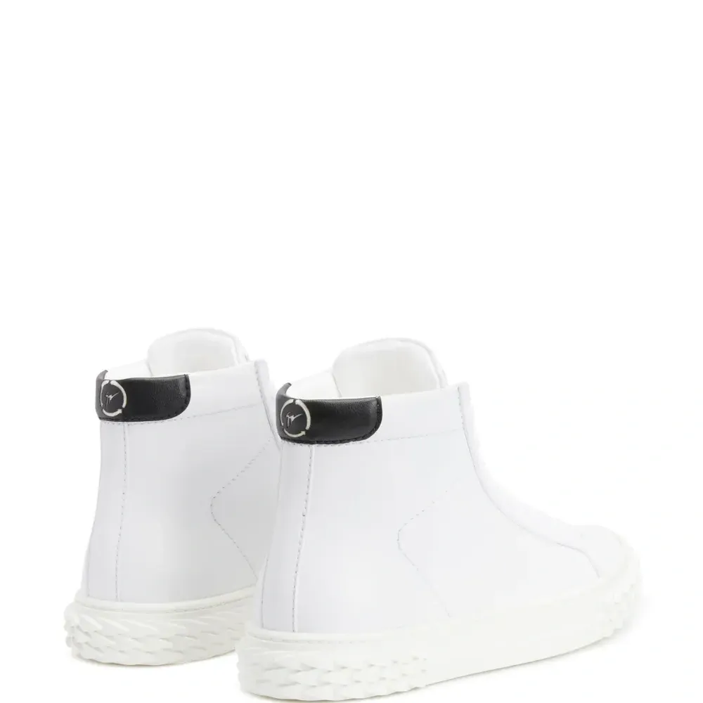 Высокие кеды на шнуровке