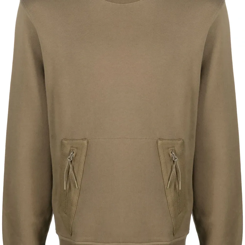 Толстовка с карманом на рукаве