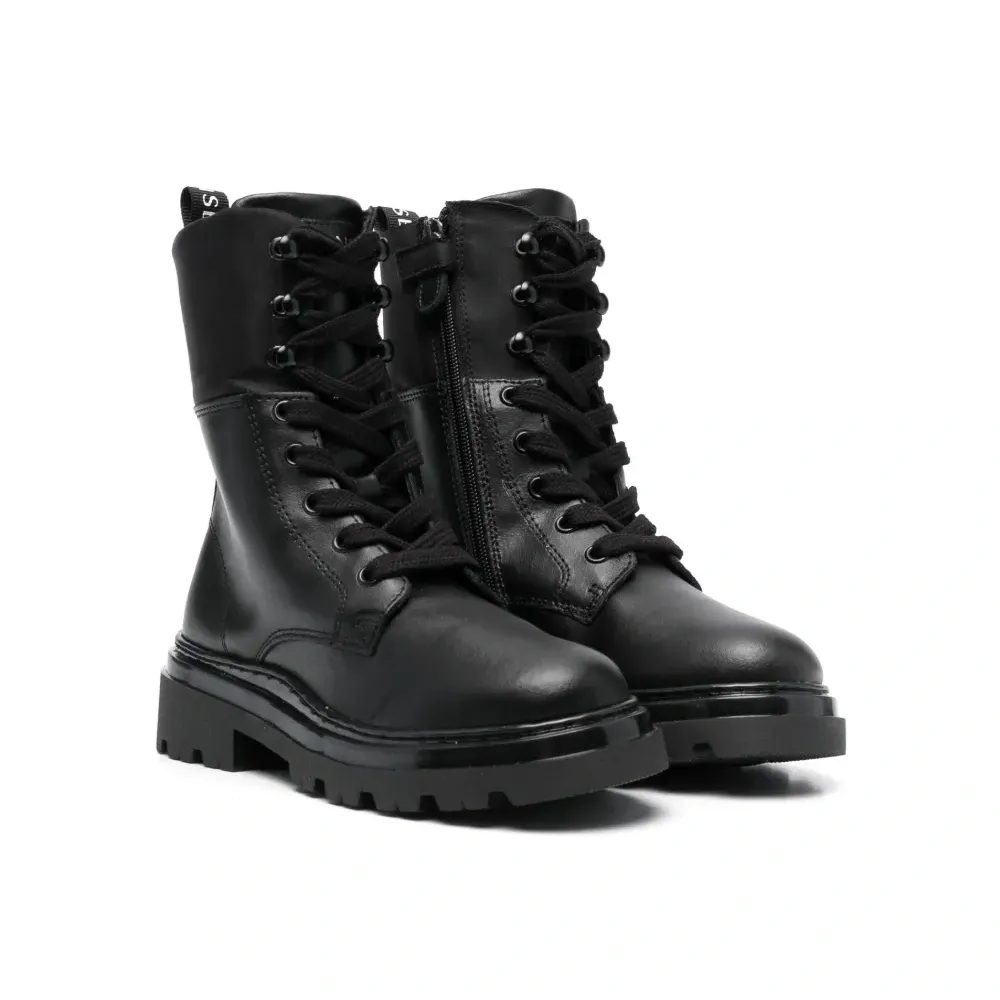 Ботинки на шнуровке