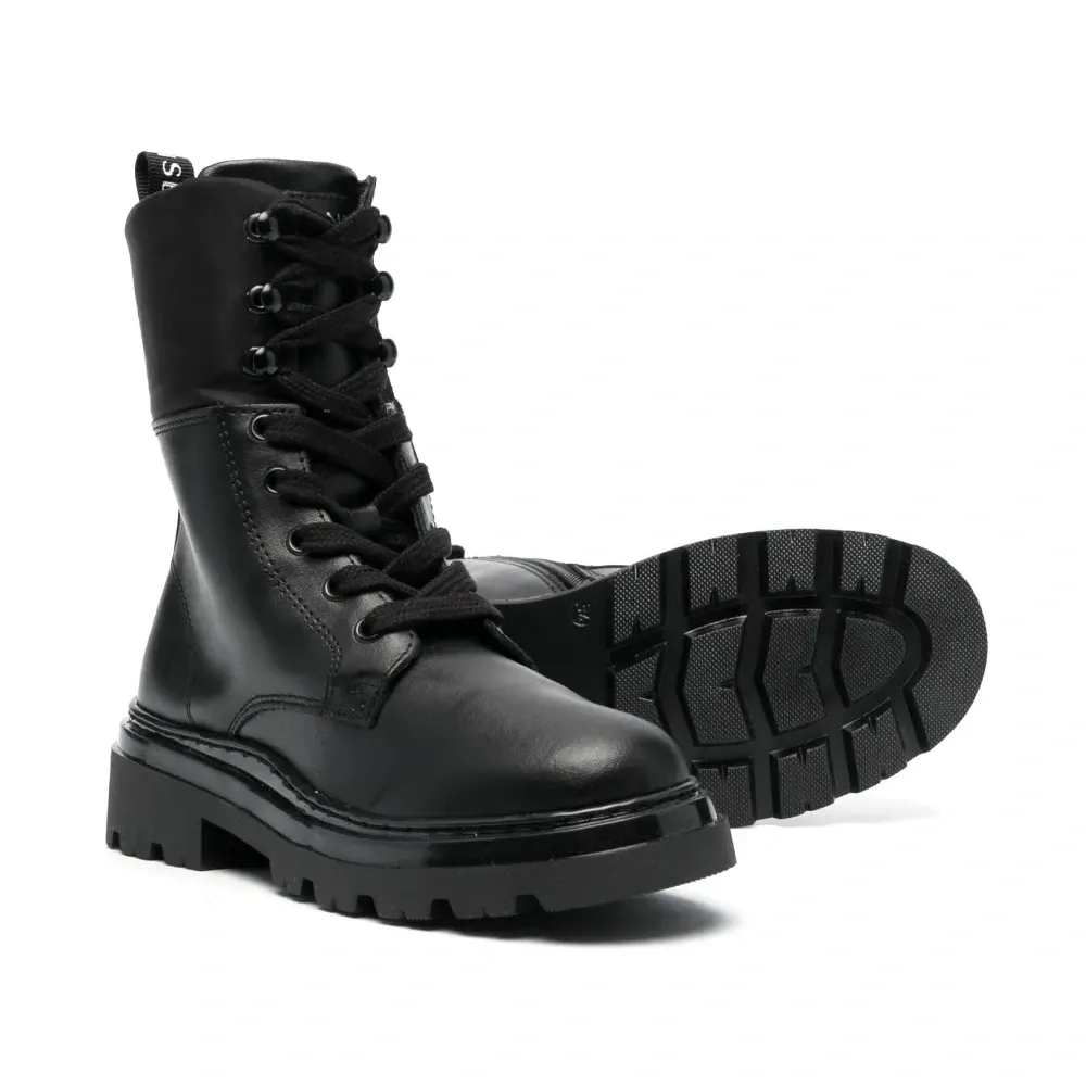 Ботинки на шнуровке