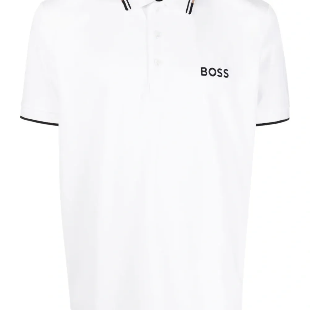 Рубашка поло с вышитым логотипом