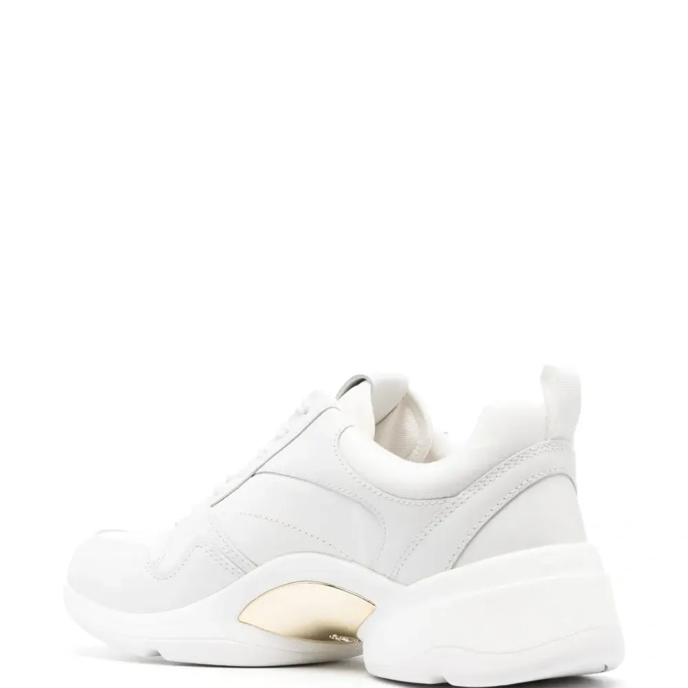 Кроссовки с логотипом