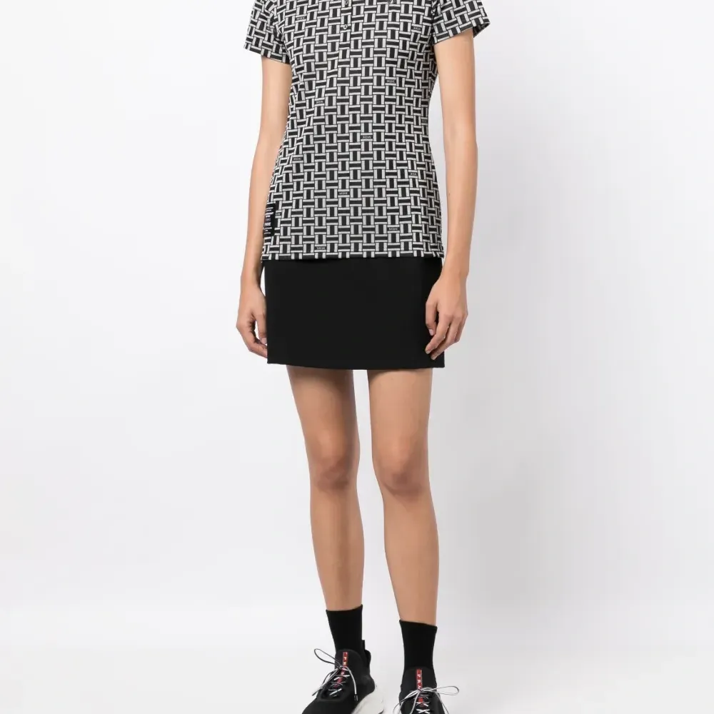 Рубашка поло с графичным принтом и логотипом