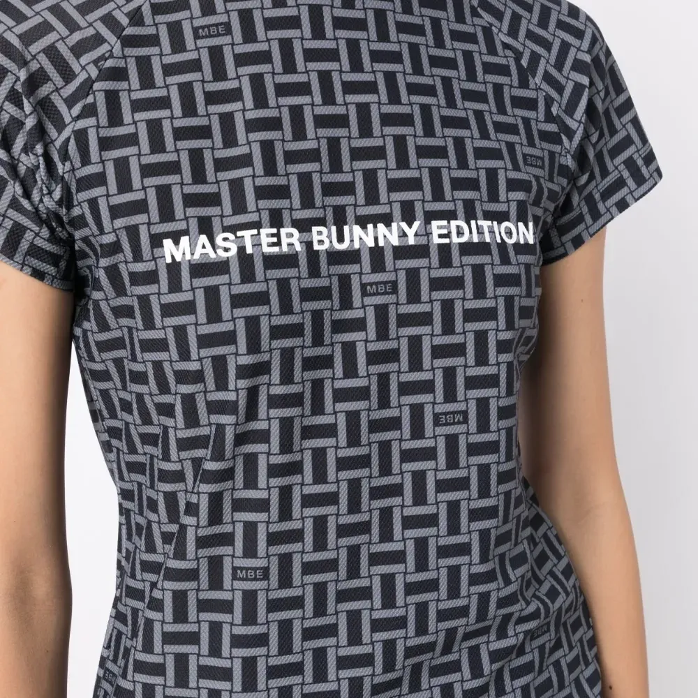 Футболка с логотипом