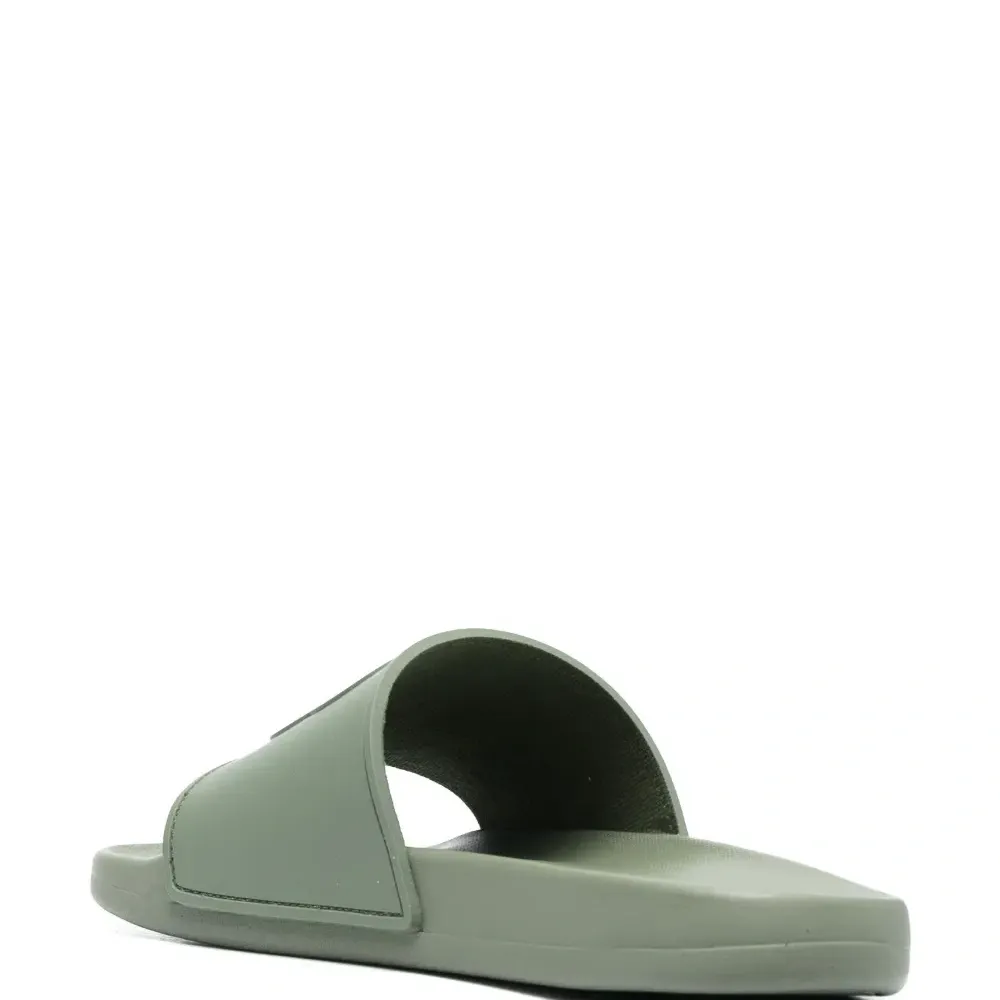 Шлепанцы из искусственной кожи с тисненым логотипом