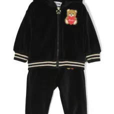 Спортивный костюм с нашивкой-логотипом