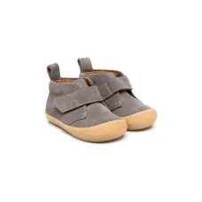 Кроссовки на липучках