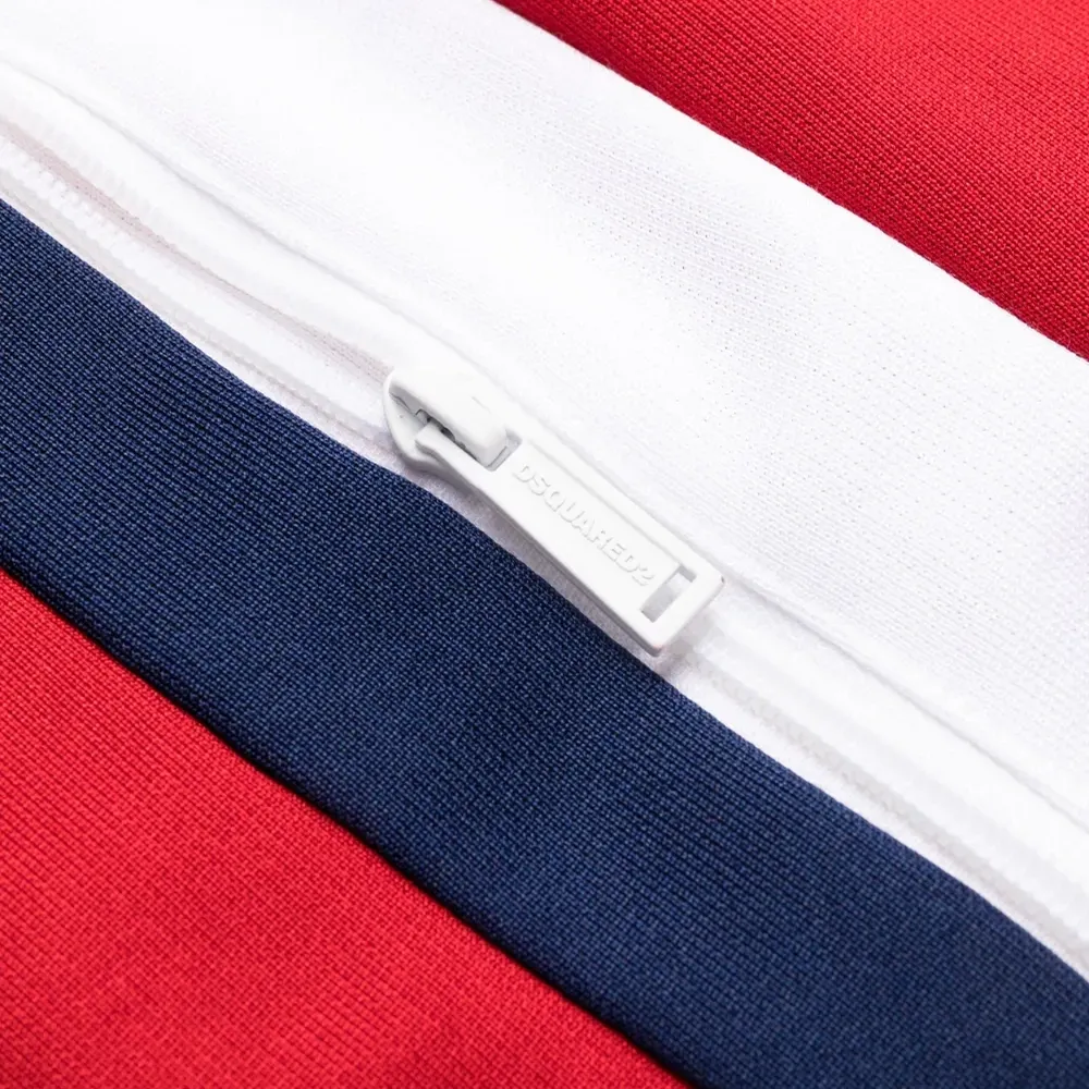 Спортивные брюки с лампасами