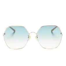 Солнцезащитные очки в массивной оправе