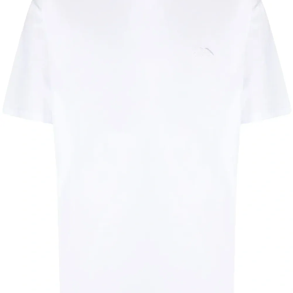 Футболка с вышитым логотипом