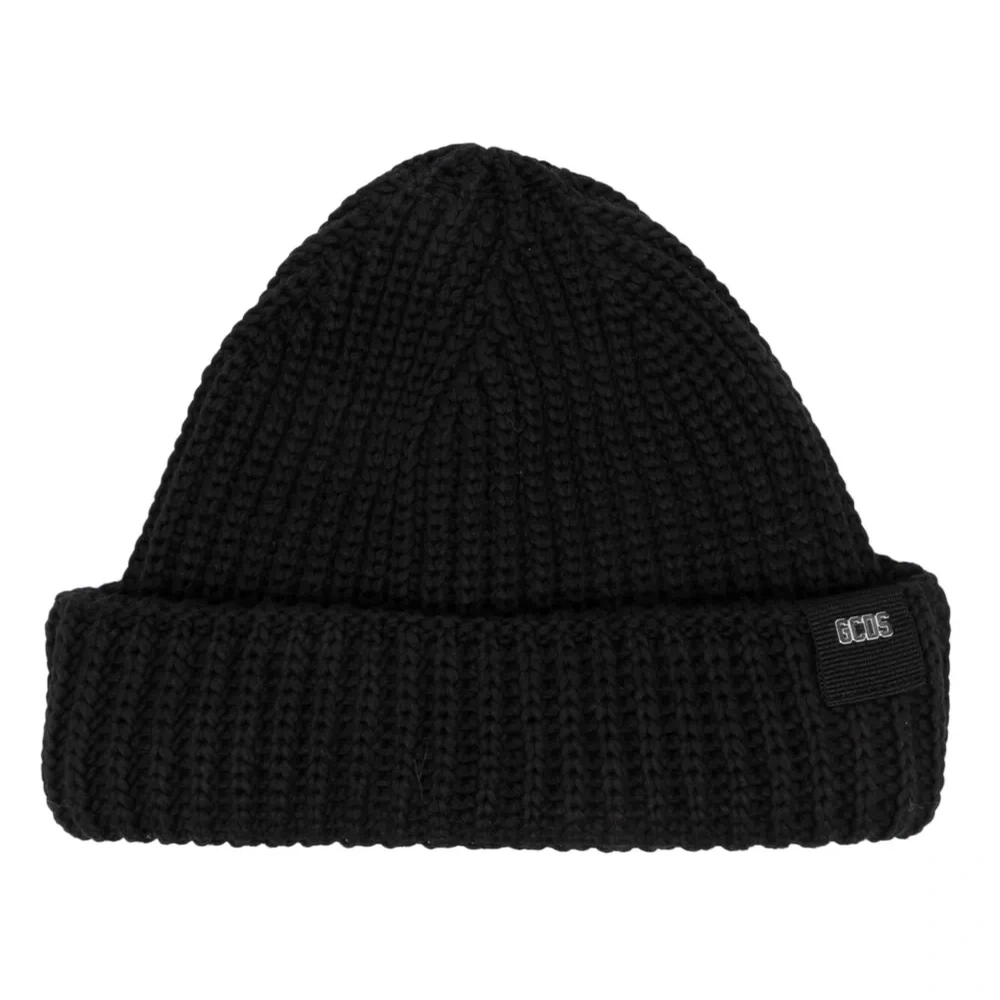 Шапка бини в рубчик с нашивкой-логотипом Шапка бини в рубчик с нашивкой-логотипом