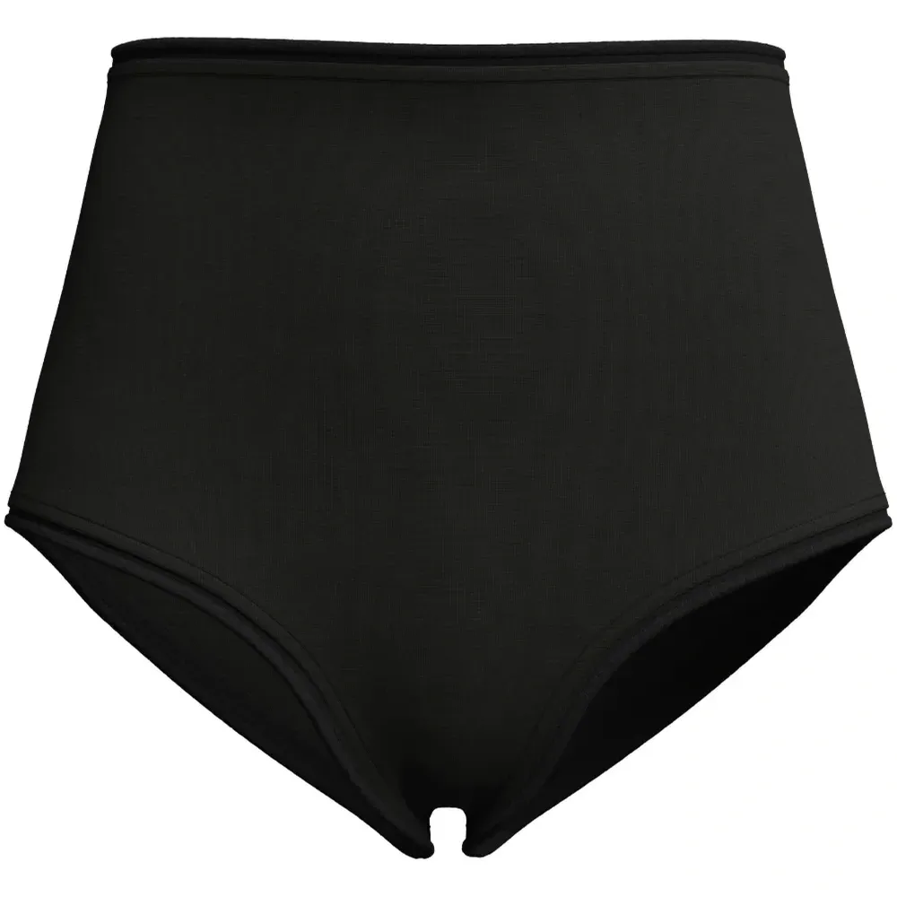 Короткие шорты с завышенной талией