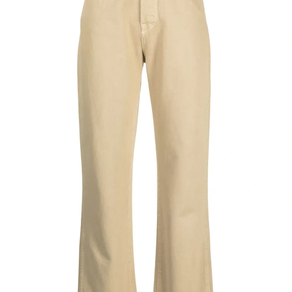 Прямые джинсы