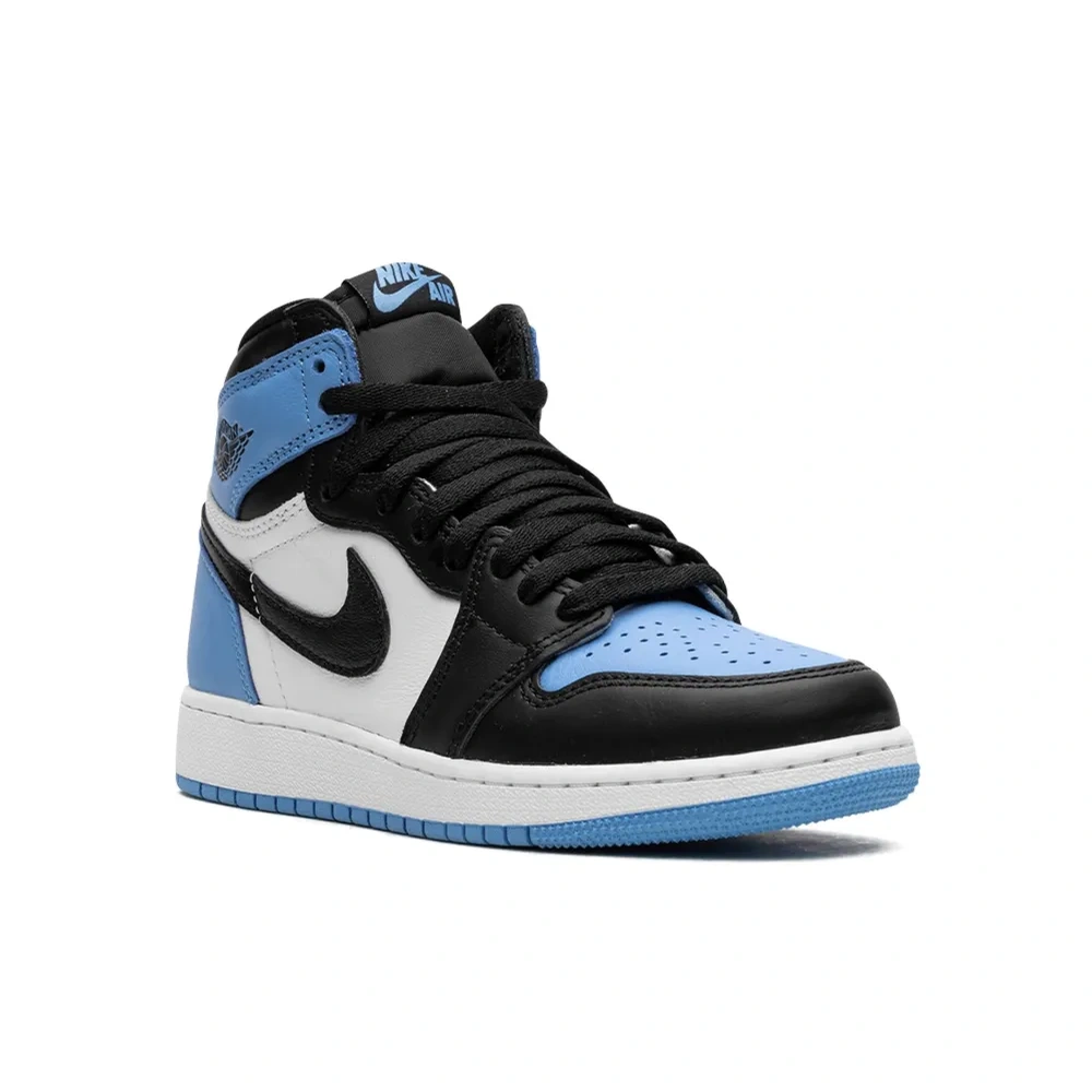 Кроссовки Air Jordan 1 Retro High OG UNC Toe