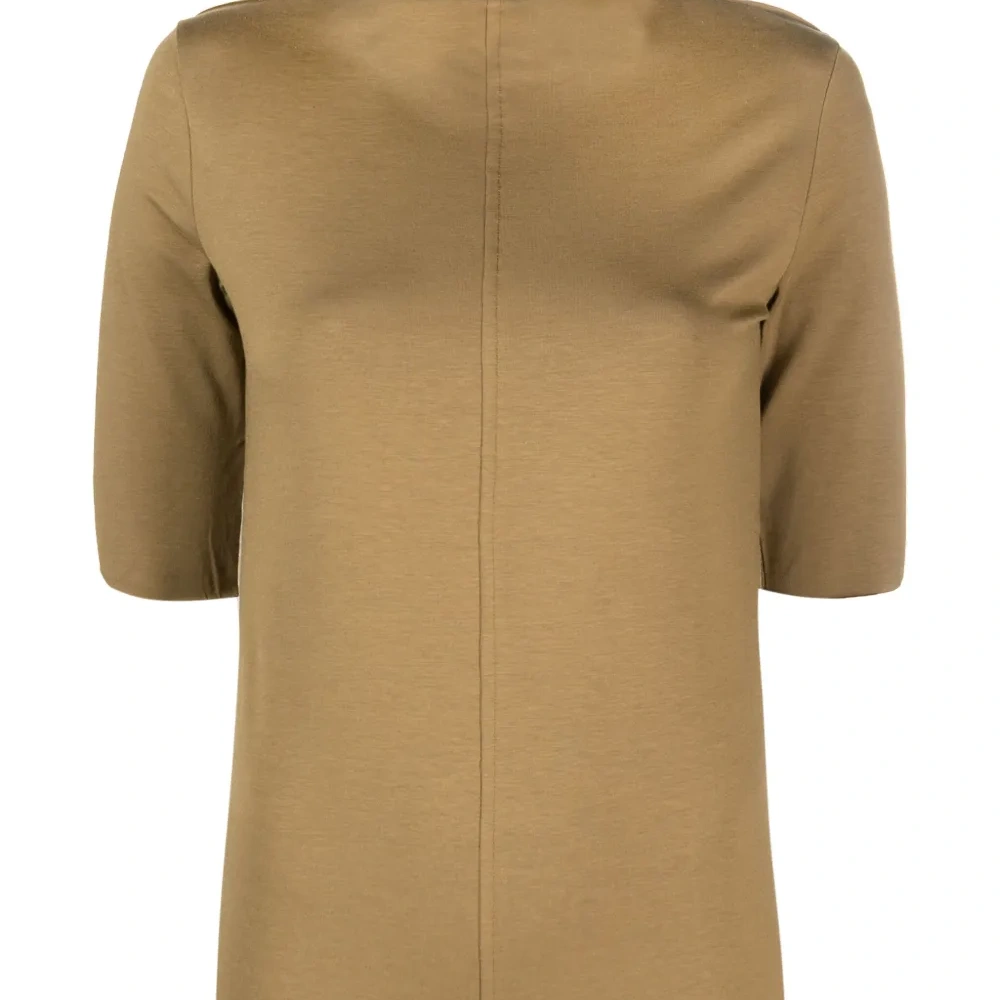 Футболка с высоким воротником