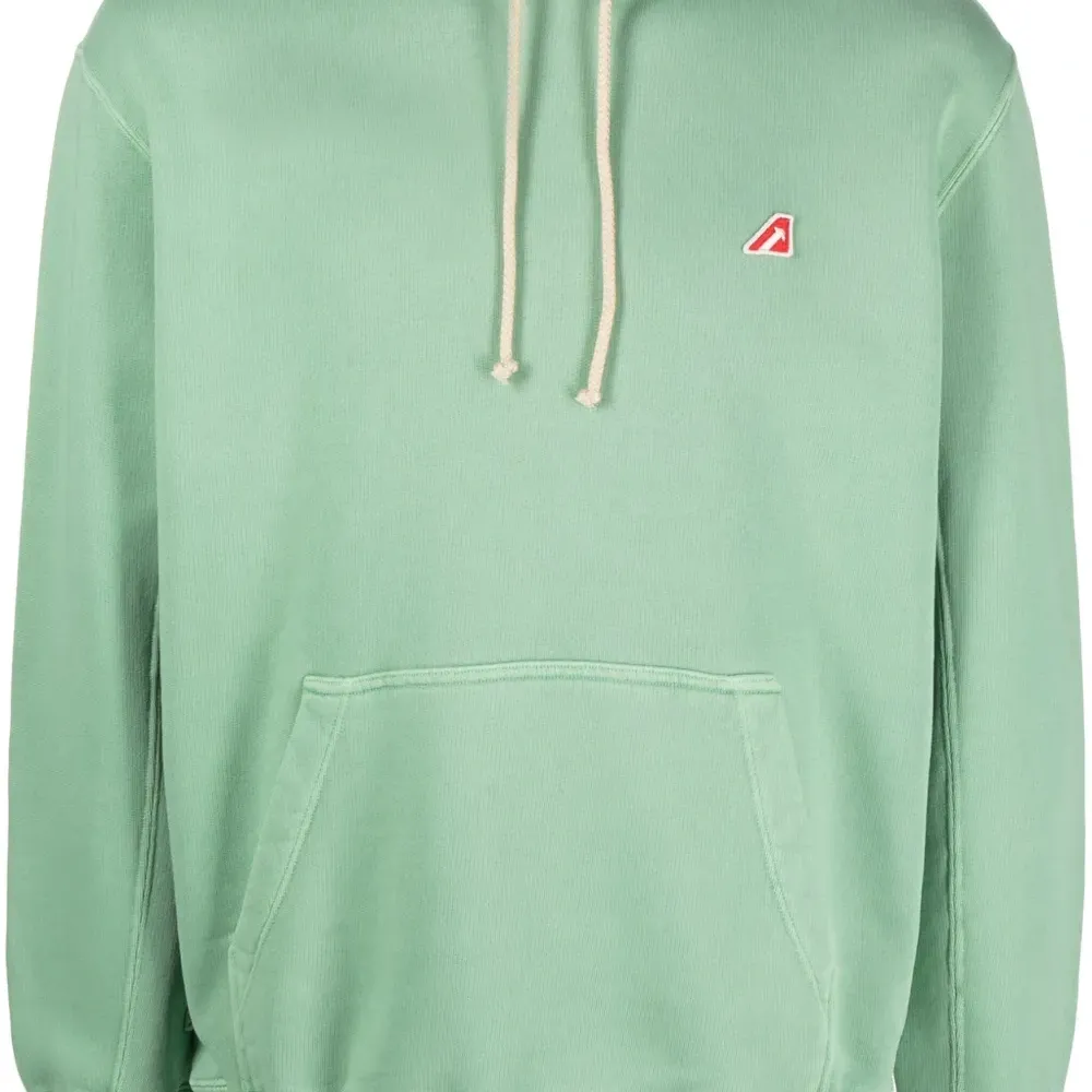 Худи с нашивкой-логотипом