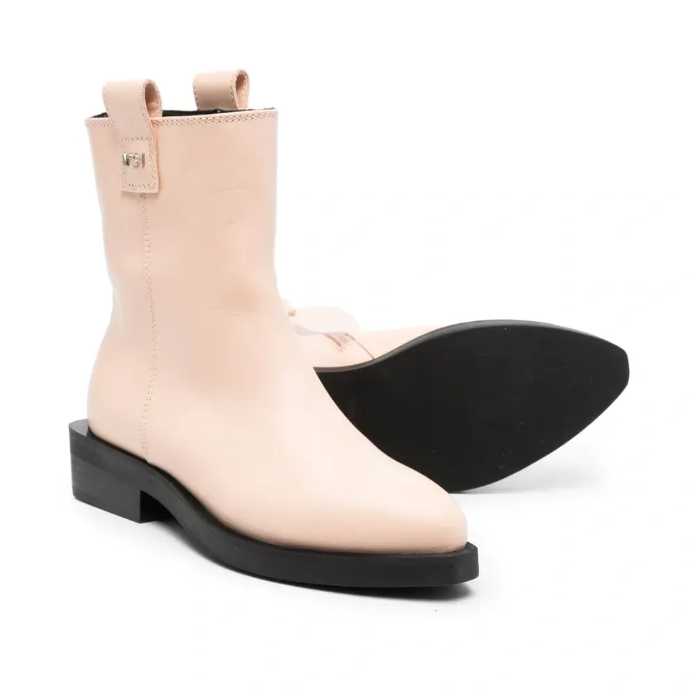 Ботинки с логотипом