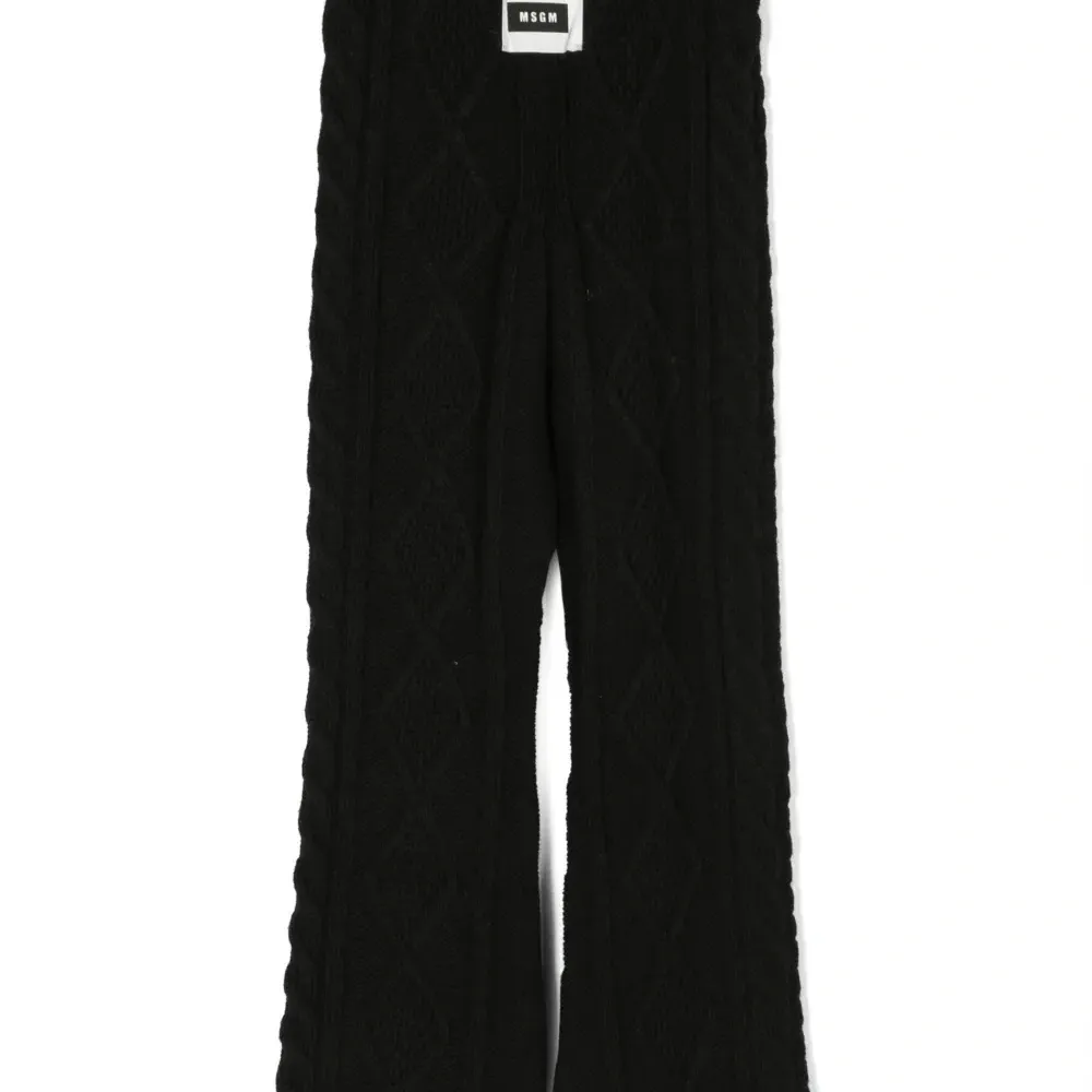 Брюки фактурной вязки с нашивкой-логотипом