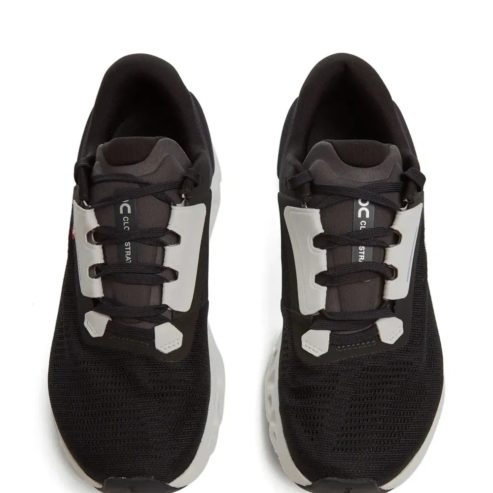 Кроссовки Cloudstratus 3