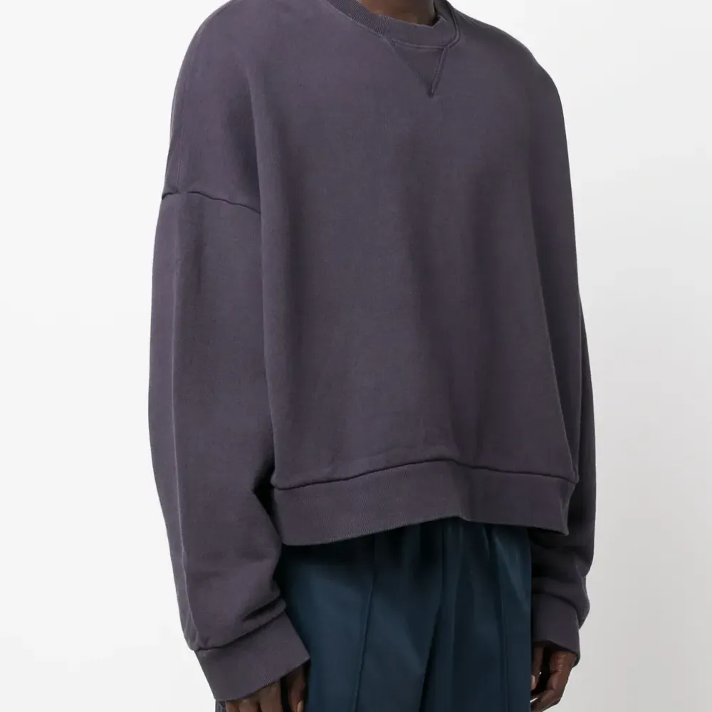 Толстовка с приспущенными плечами