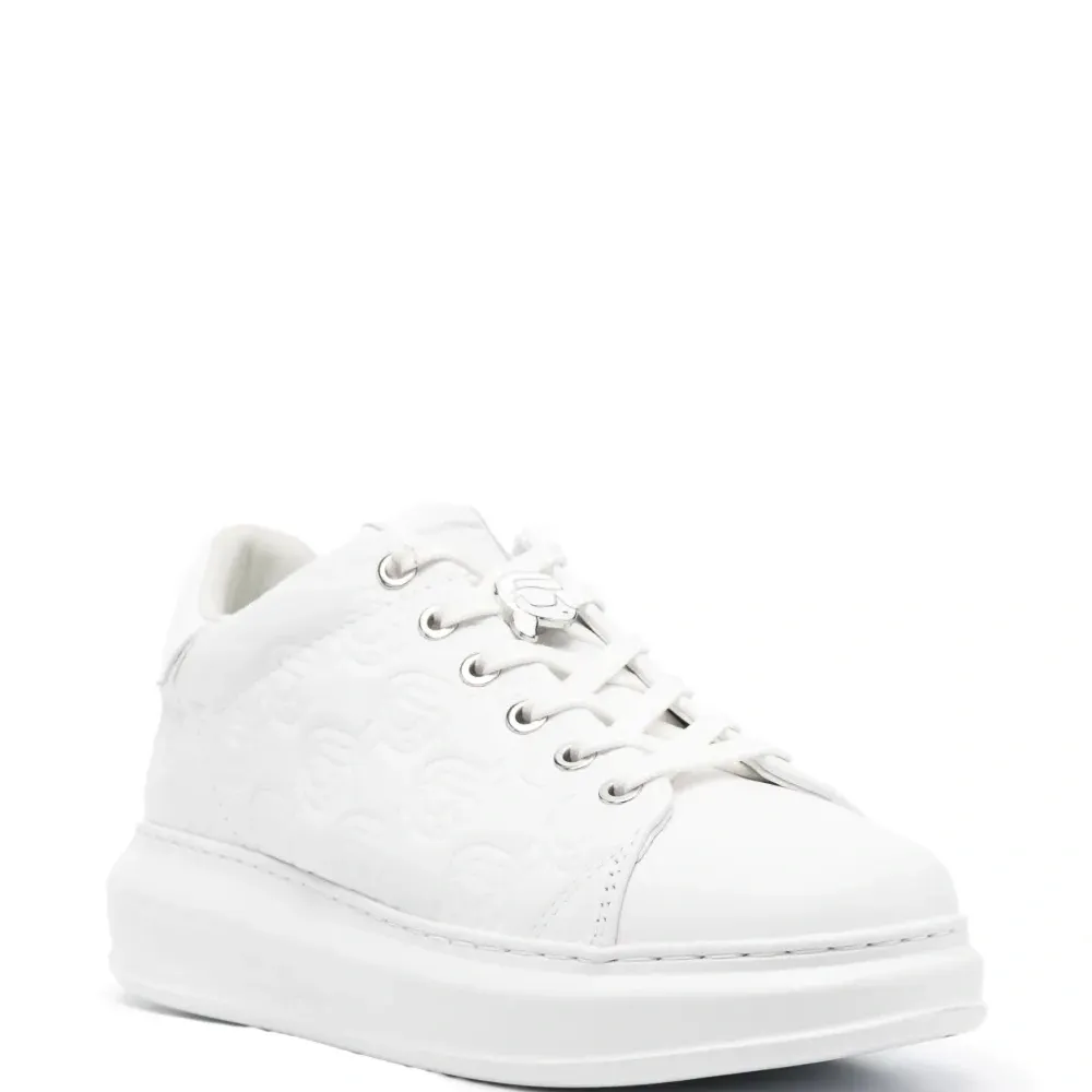 Кеды с тисненой монограммой