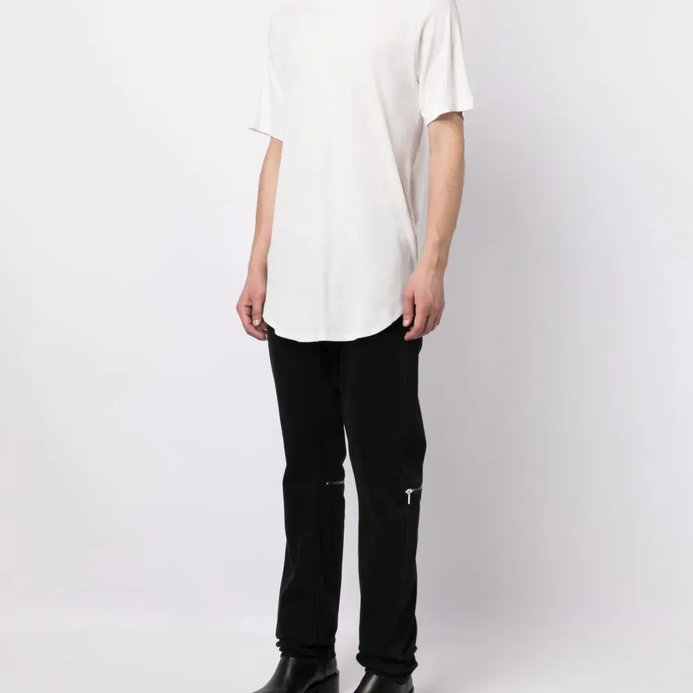 Футболка с закругленным подолом