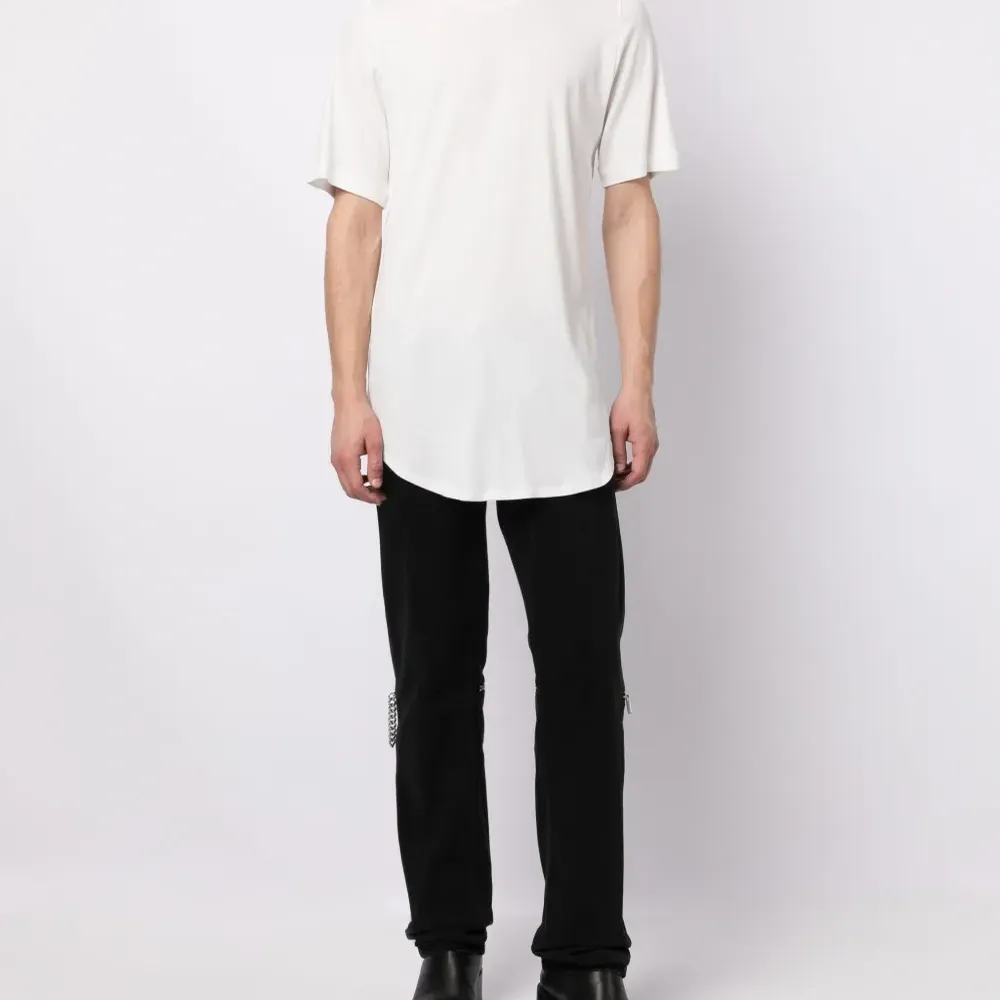 Футболка с закругленным подолом