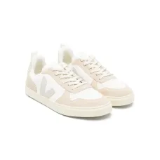 Кроссовки с нашивкой-логотипом