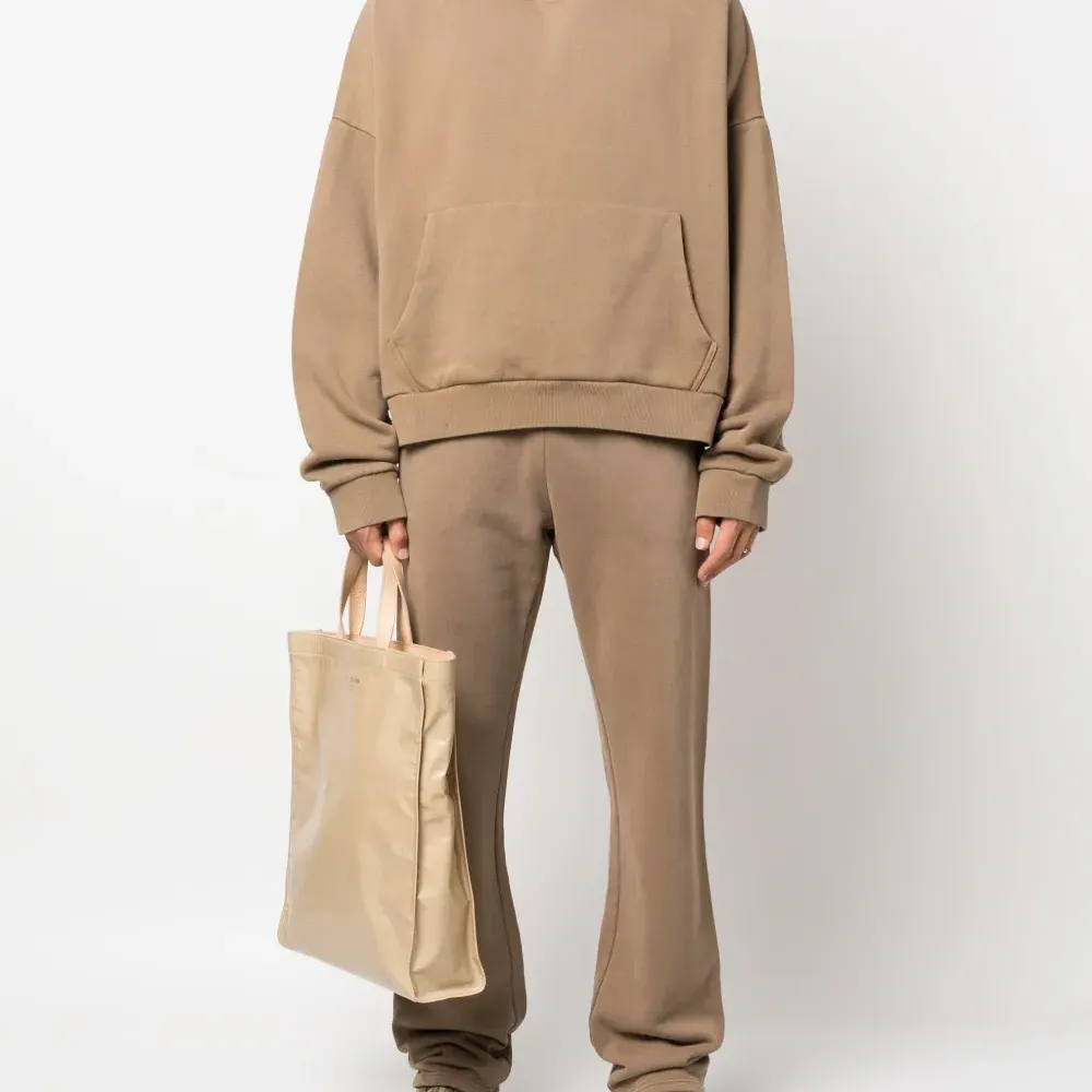 Худи с приспущенными плечами