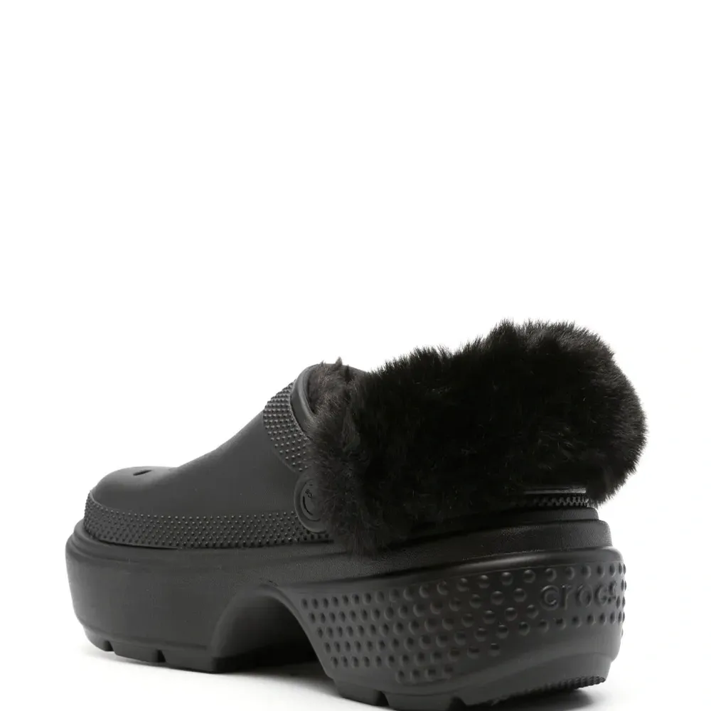 Кроксы на платформе со вставкой из искусственного меха