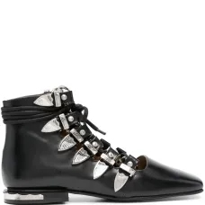 Ботинки с металлическим декором и шнуровкой