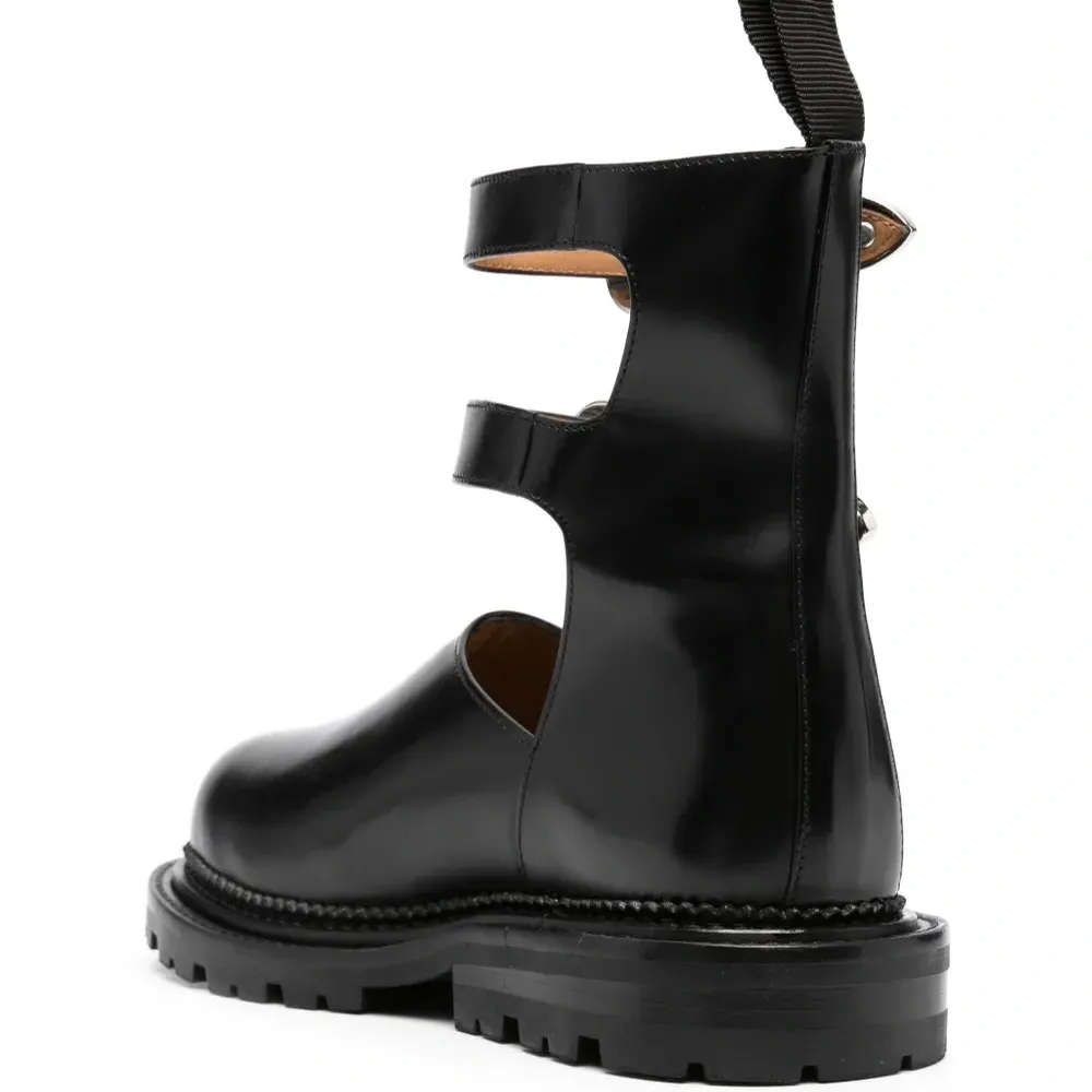 Ботильоны с пряжками