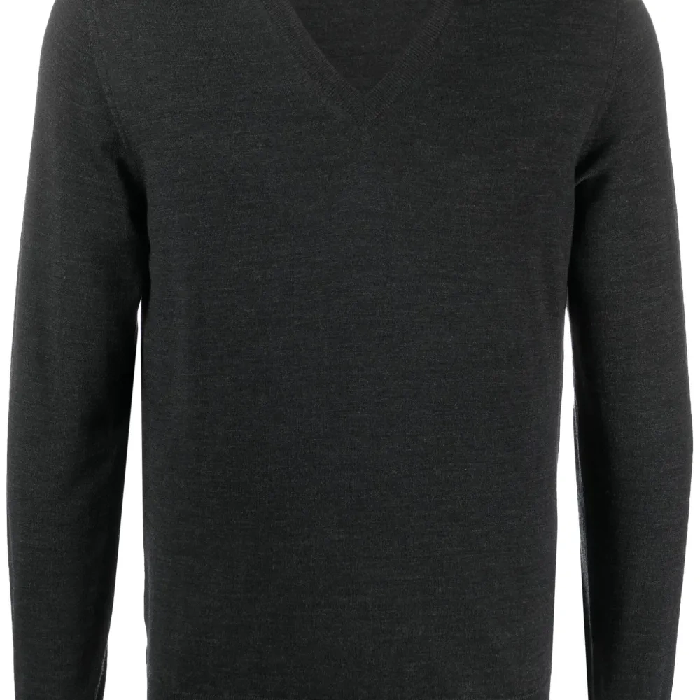 Джемпер с V-образным вырезом