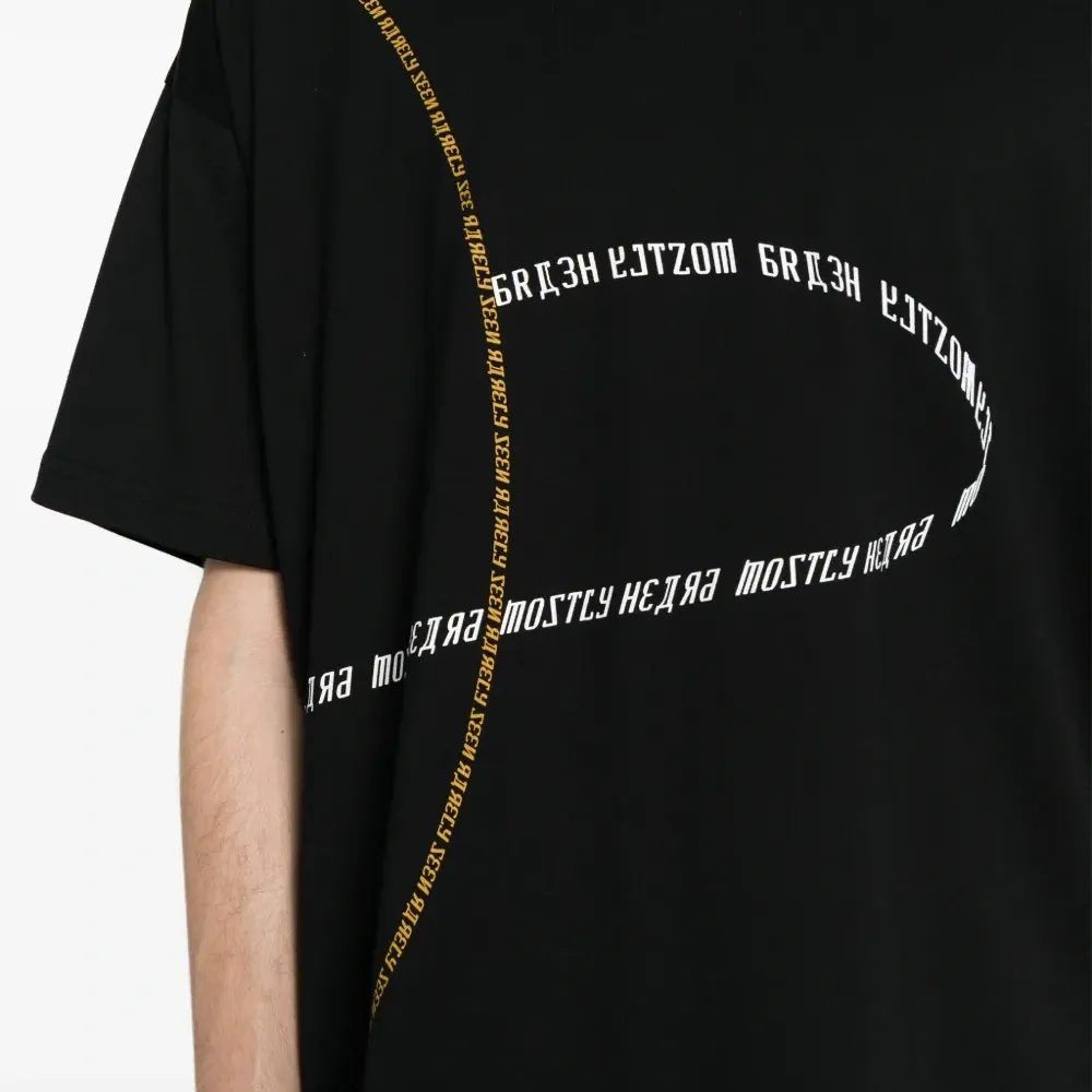 Футболка с логотипом