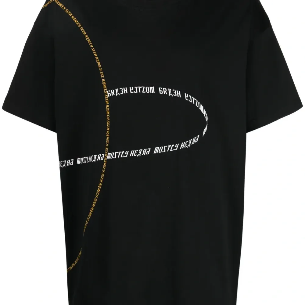 Футболка с логотипом