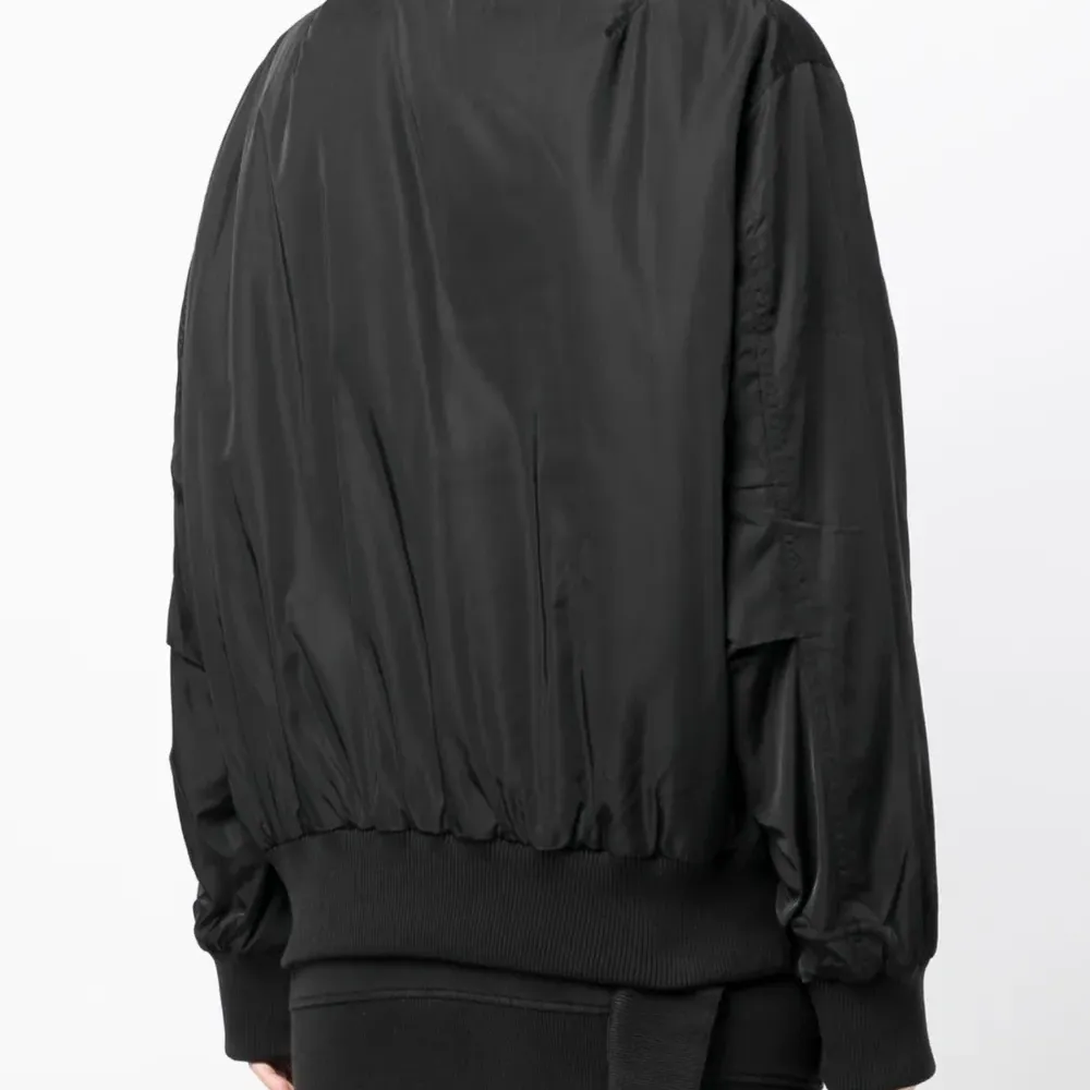 Бомбер на молнии