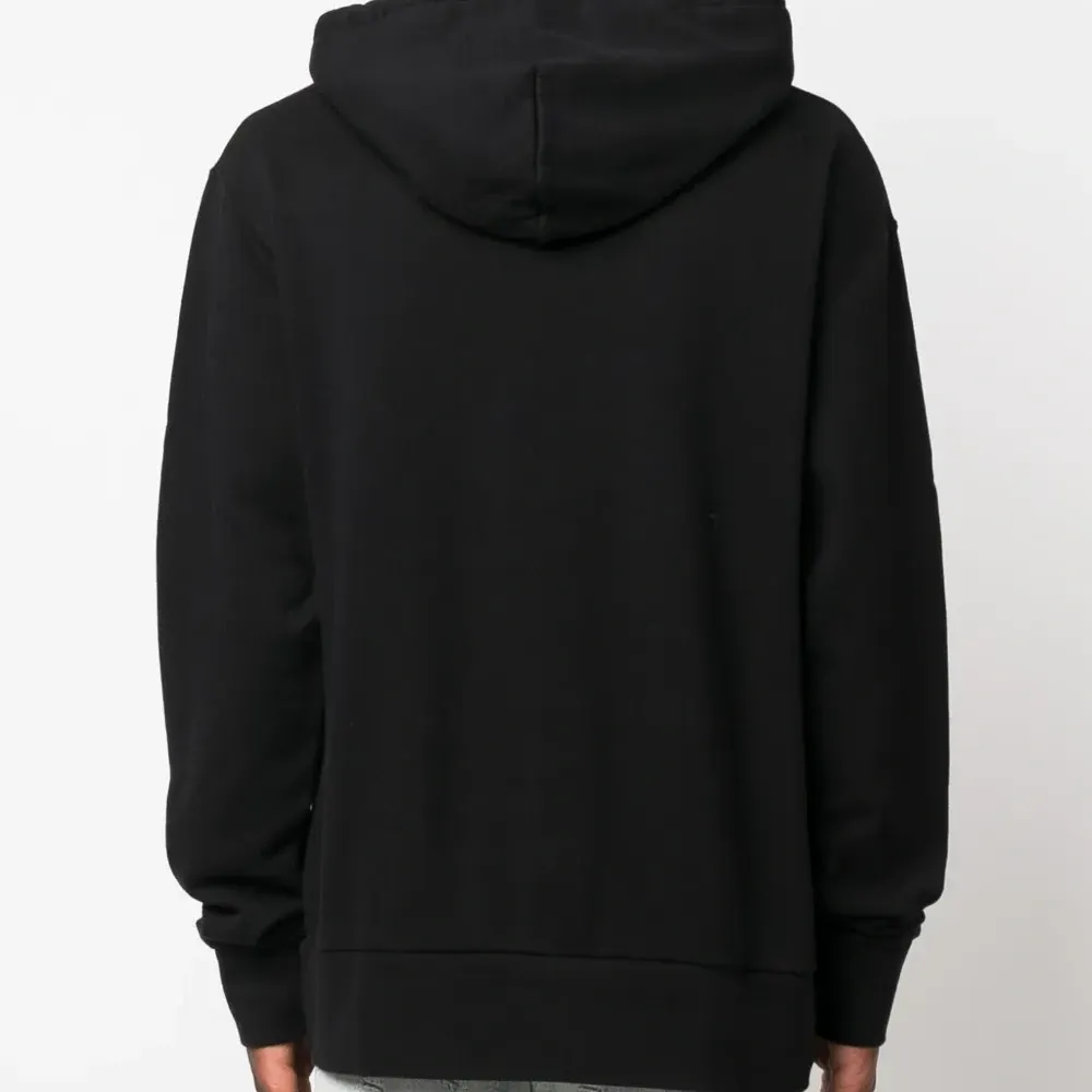 Худи с вышитым логотипом