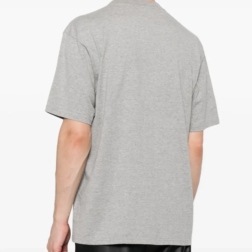 Футболка с графичным принтом