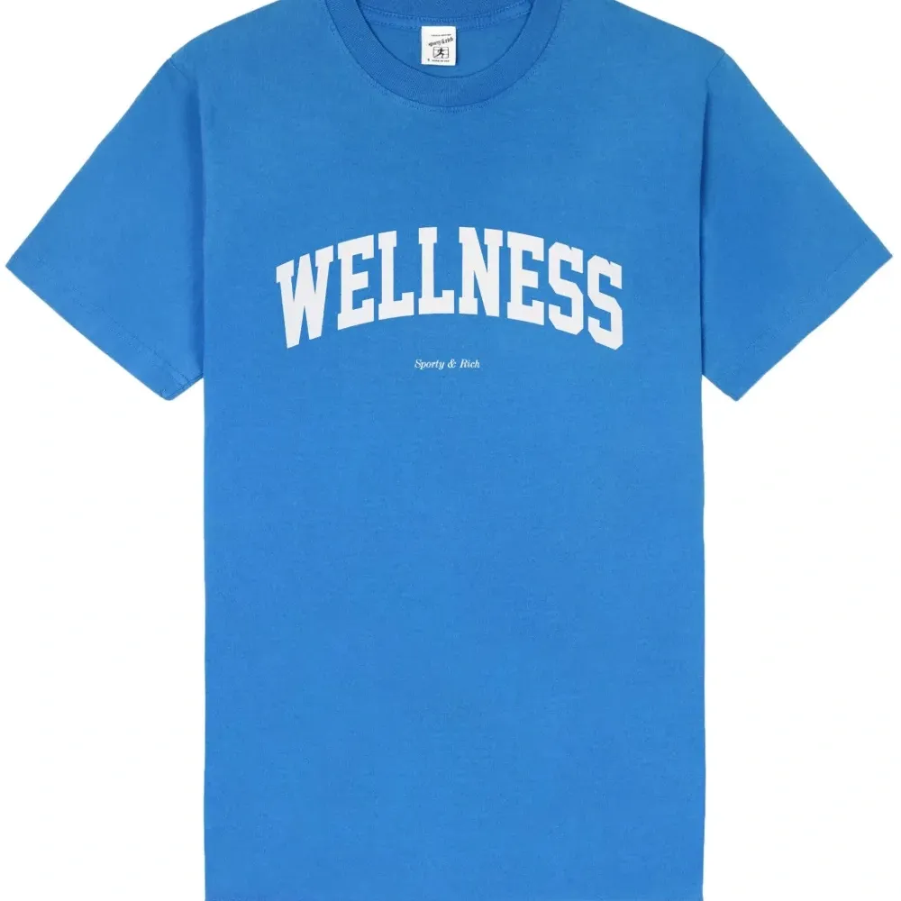 Футболка с логотипом