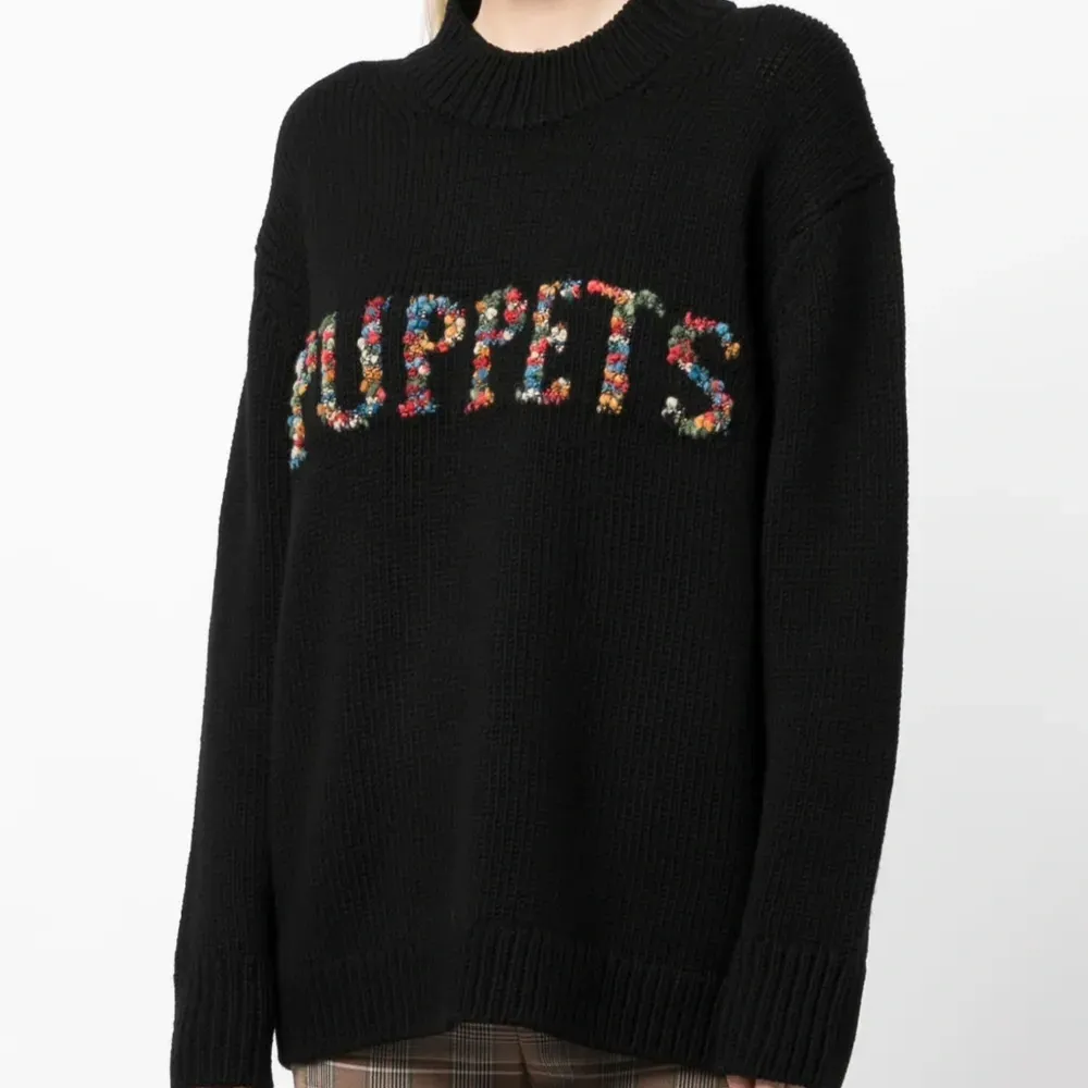 Свитер из смесовой шерсти с вышивкой