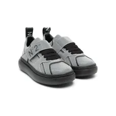 Кроссовки с логотипом