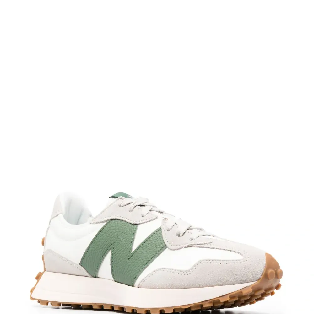 Кроссовки 327