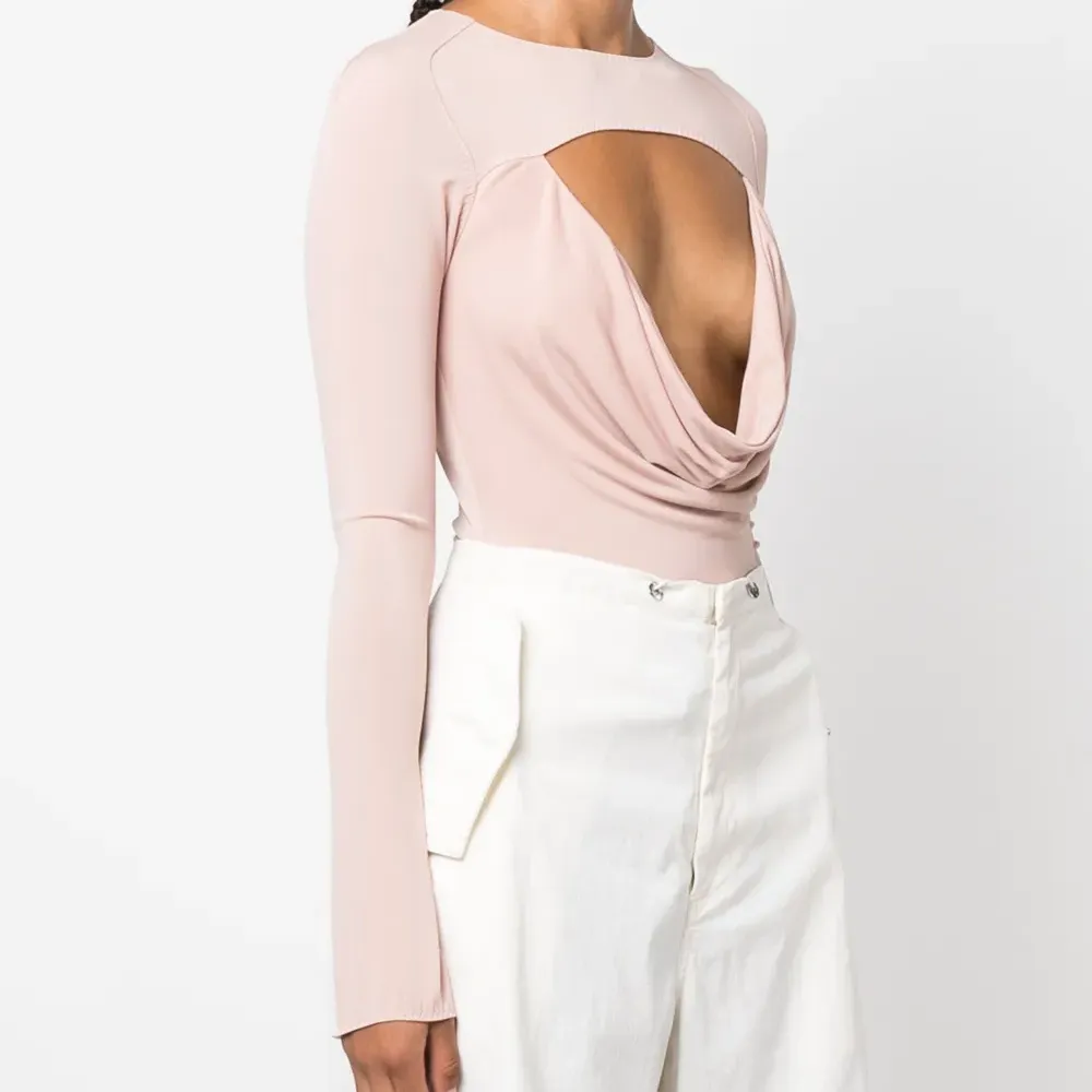 Боди с вырезом и драпировкой