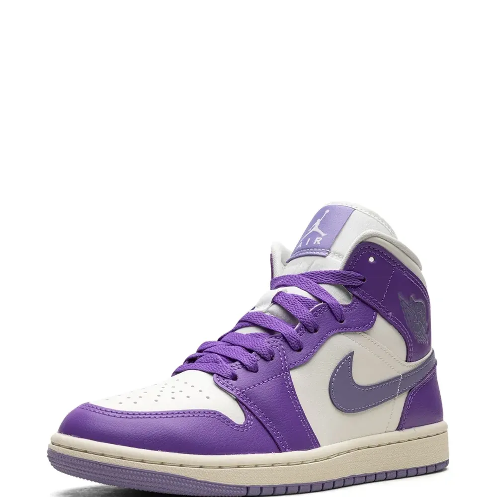 Кроссовки Air Jordan 1 Mid Action Grape